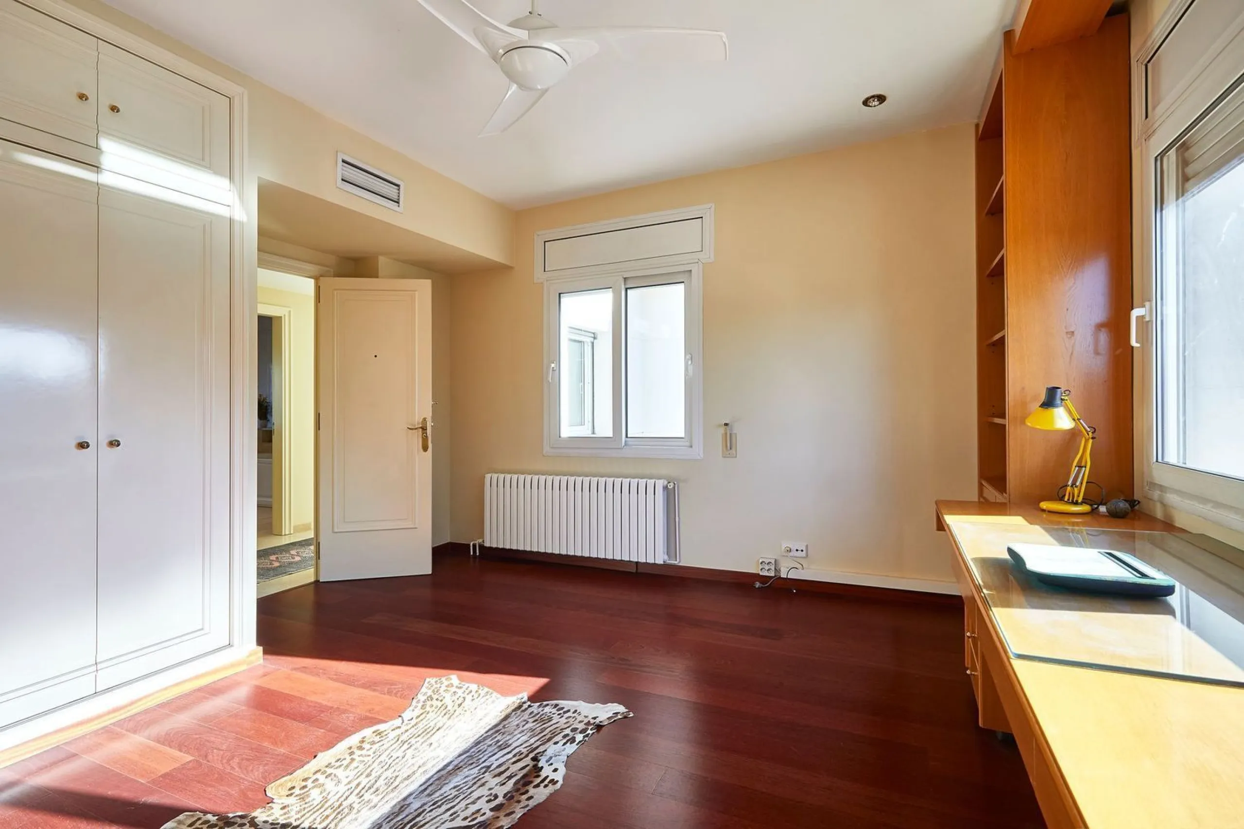 Casa independiente con gran parcela en Sant Just Desvern, Barcelona