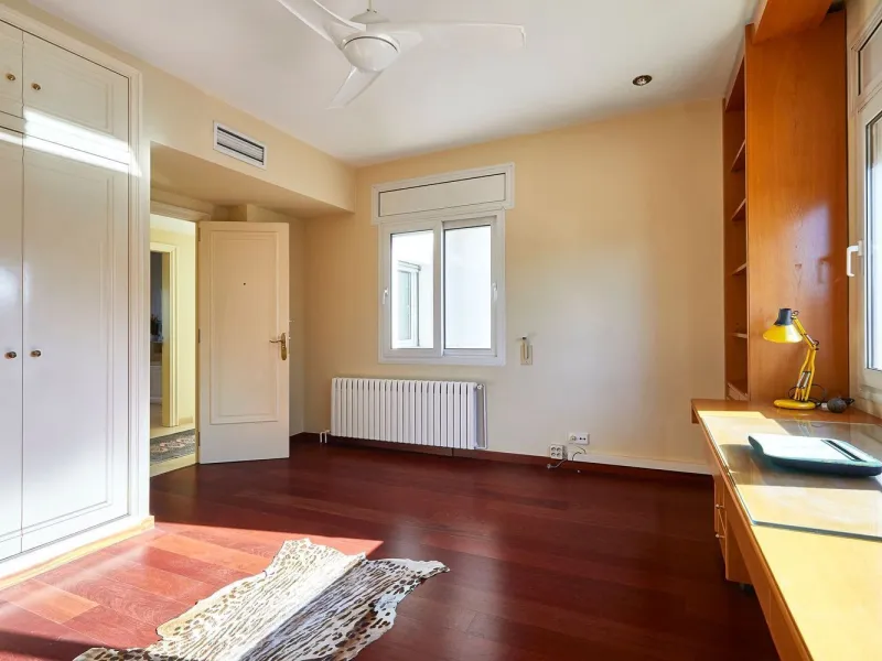 Casa independiente con gran parcela en Sant Just Desvern, Barcelona