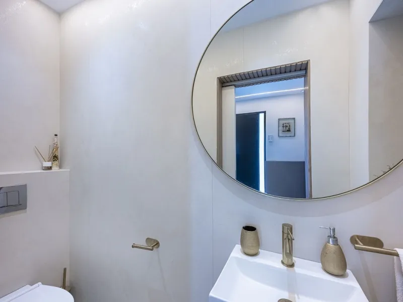 House - Detached Villa в продаже в Estepona, Málaga. В доме 3 спален и 4 ванных комнат. Площадь дома 260 м²