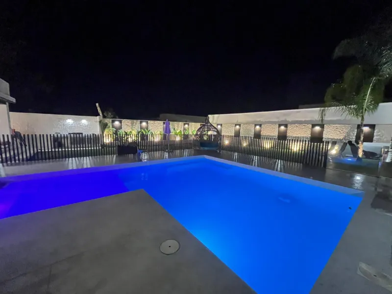 House - Detached Villa в продаже в Estepona, Málaga. В доме 3 спален и 4 ванных комнат. Площадь дома 260 м²