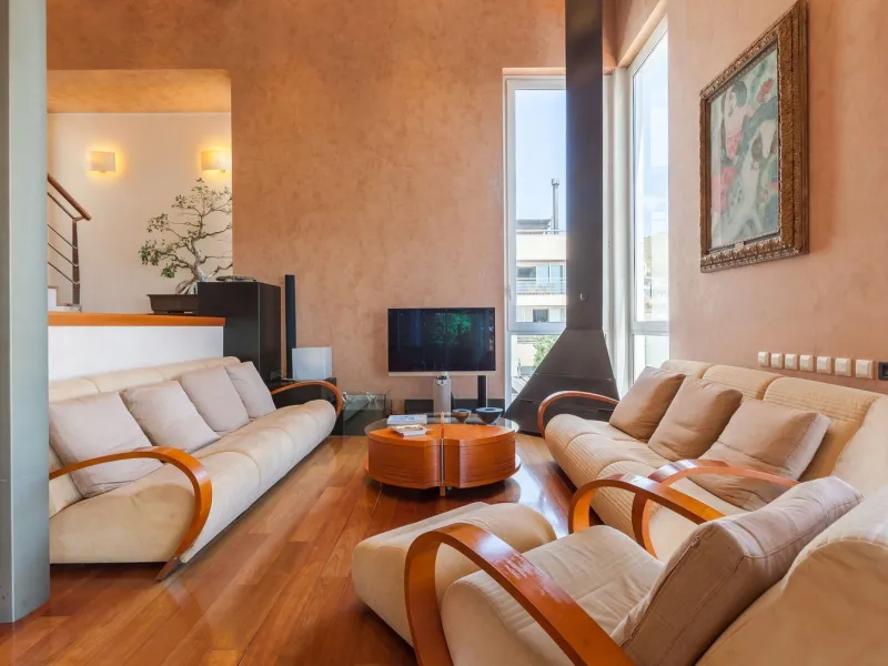 Villa de autor con piscina interior y exterior en Esplugues de Llobregat, Barcelona