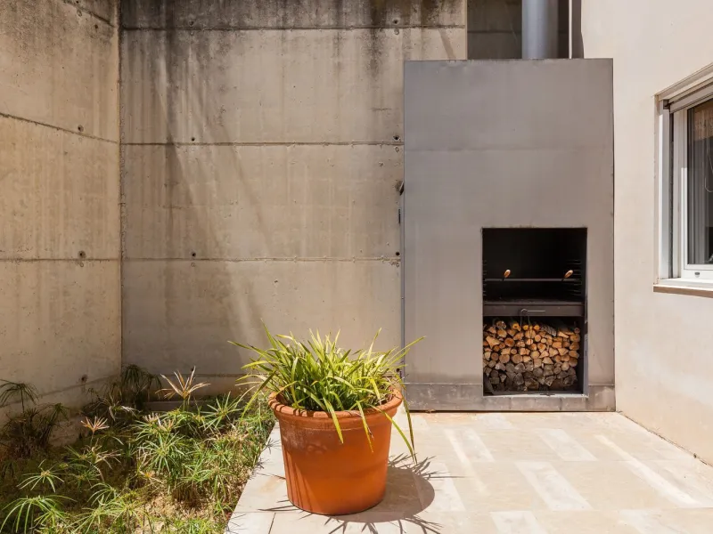 Villa de autor con piscina interior y exterior en Esplugues de Llobregat, Barcelona