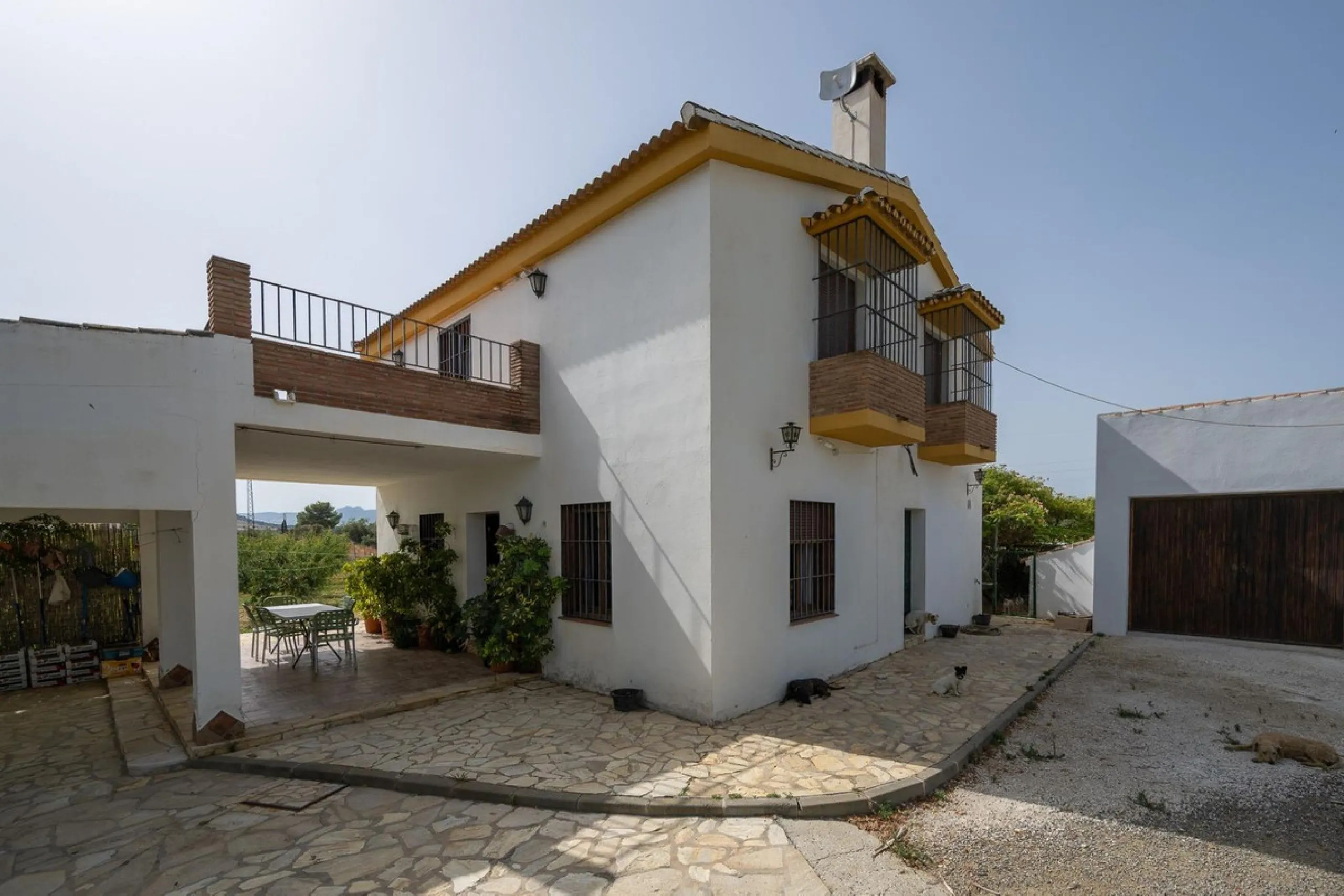 Wonderful finca with almost 50,000 m2 of land, totally fenced, with 5 different entrances, water from its own well plus irrigation water from the canal such us two algibes/ water deposits. T he land is divided into several terraces and planted mainly with