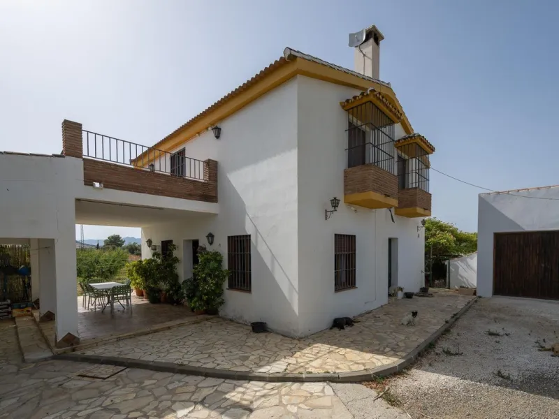 Wonderful finca with almost 50,000 m2 of land, totally fenced, with 5 different entrances, water from its own well plus irrigation water from the canal such us two algibes/ water deposits. T he land is divided into several terraces and planted mainly with