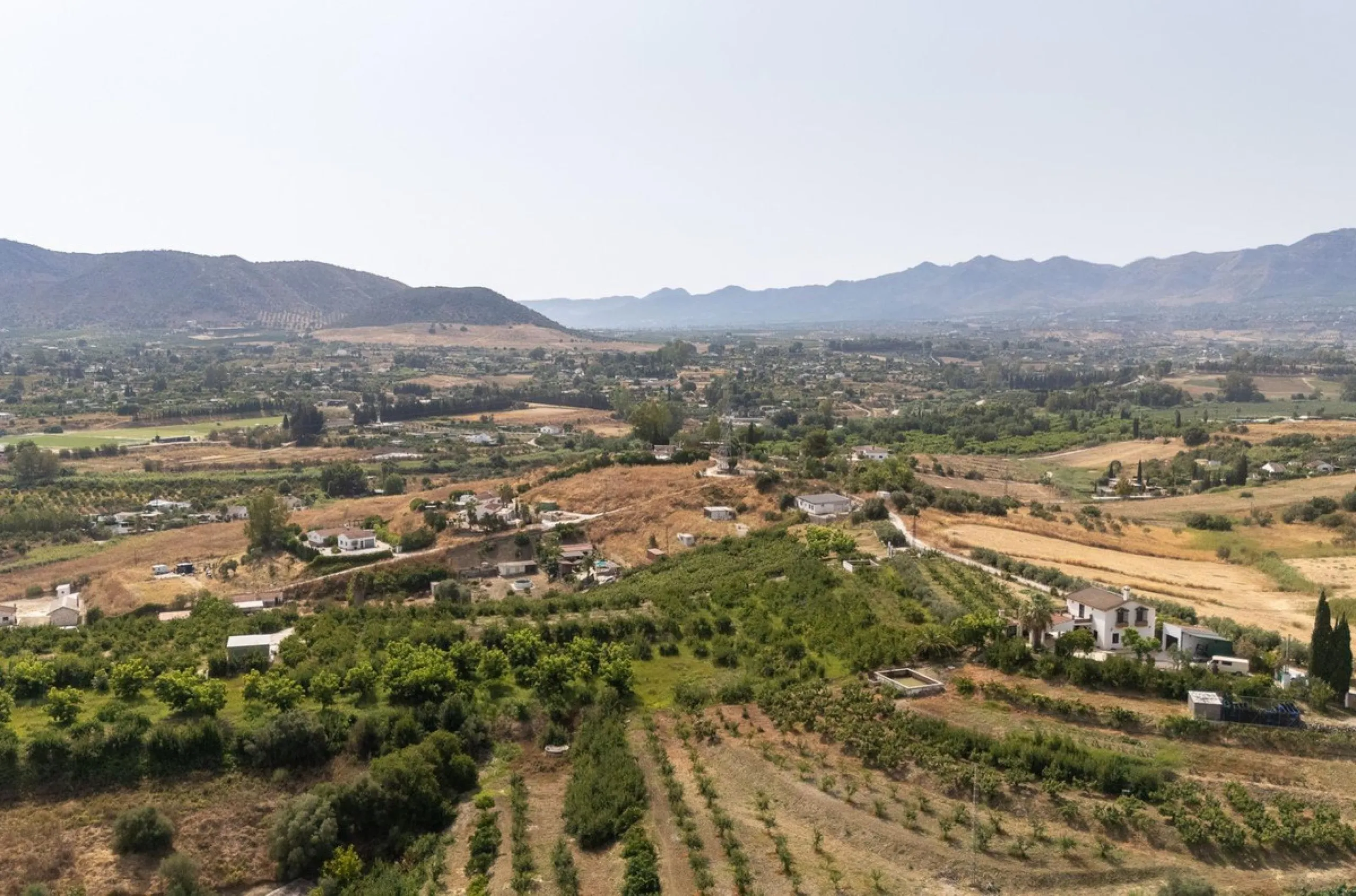 Wonderful finca with almost 50,000 m2 of land, totally fenced, with 5 different entrances, water from its own well plus irrigation water from the canal such us two algibes/ water deposits. T he land is divided into several terraces and planted mainly with