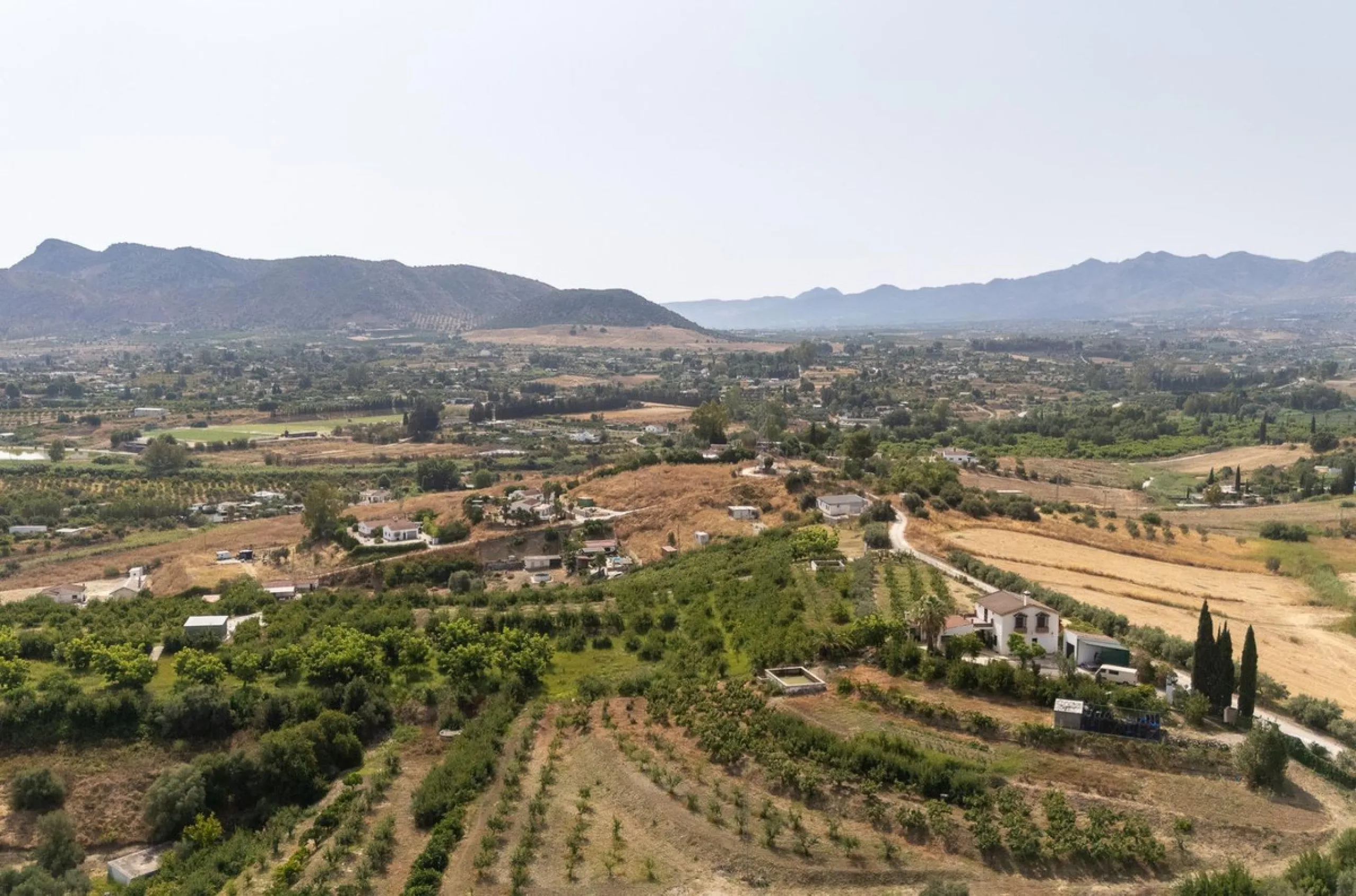 Wonderful finca with almost 50,000 m2 of land, totally fenced, with 5 different entrances, water from its own well plus irrigation water from the canal such us two algibes/ water deposits. T he land is divided into several terraces and planted mainly with