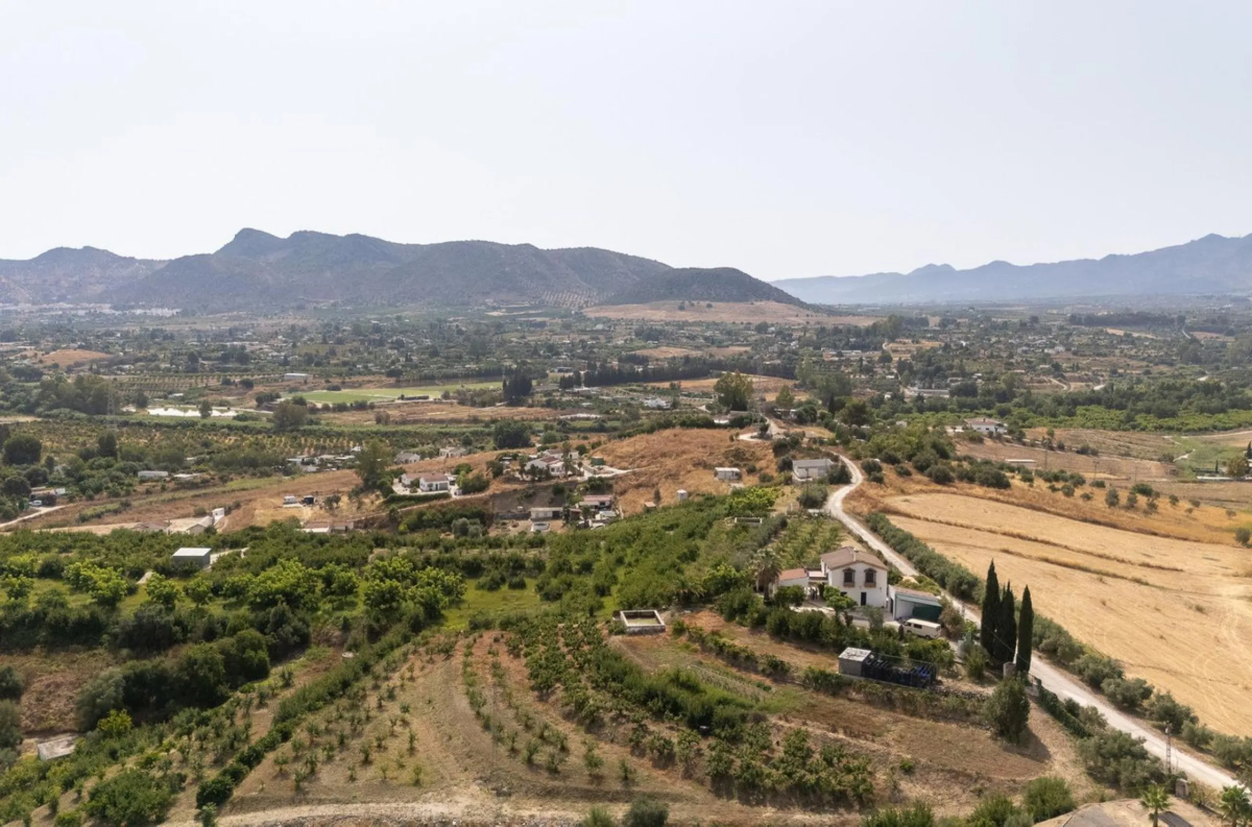 Wonderful finca with almost 50,000 m2 of land, totally fenced, with 5 different entrances, water from its own well plus irrigation water from the canal such us two algibes/ water deposits. T he land is divided into several terraces and planted mainly with