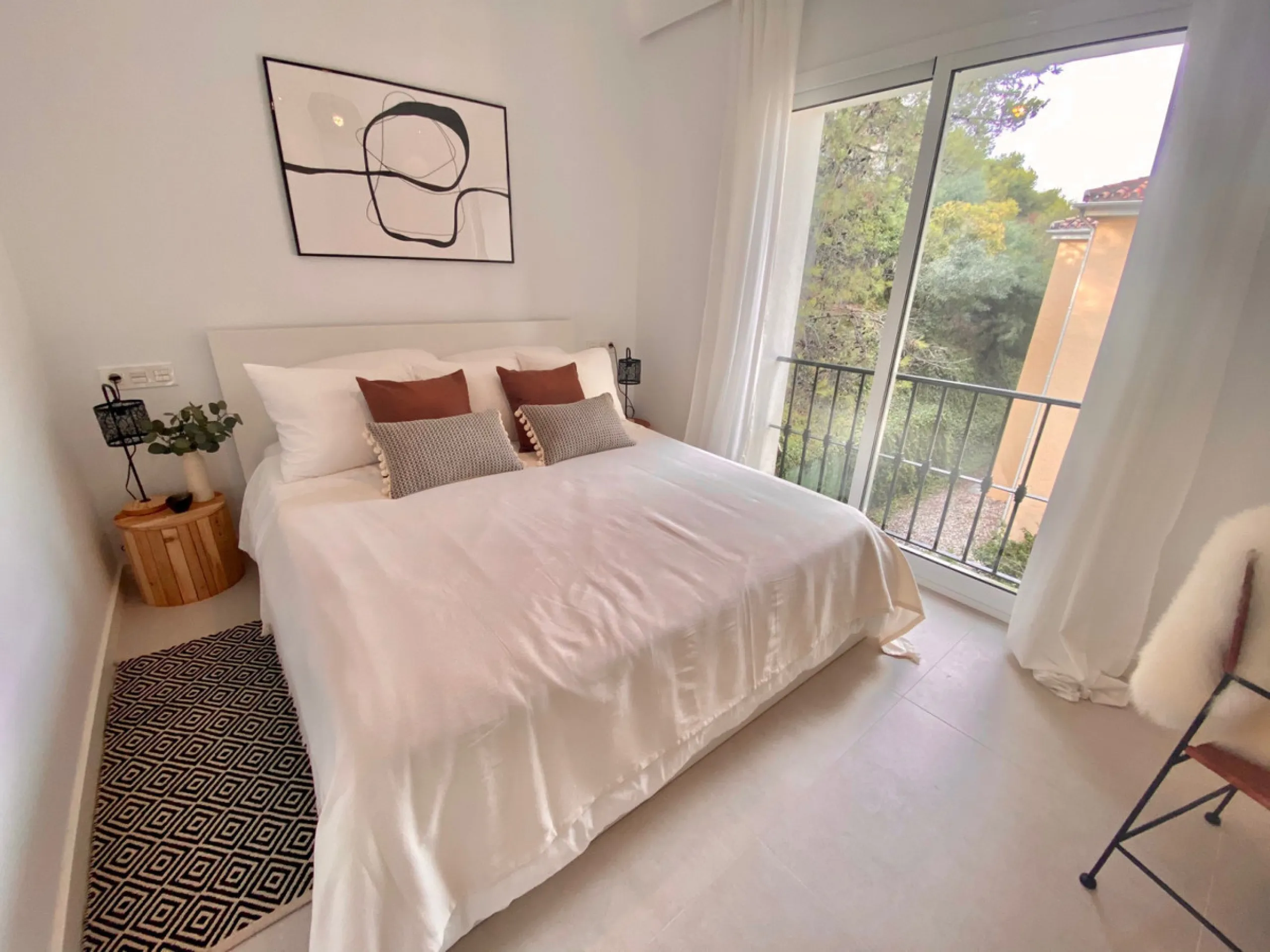 Apartment - Penthouse в продаже в Benahavís, Málaga. В доме 4 спален и 3 ванных комнат. Площадь дома 154 м²