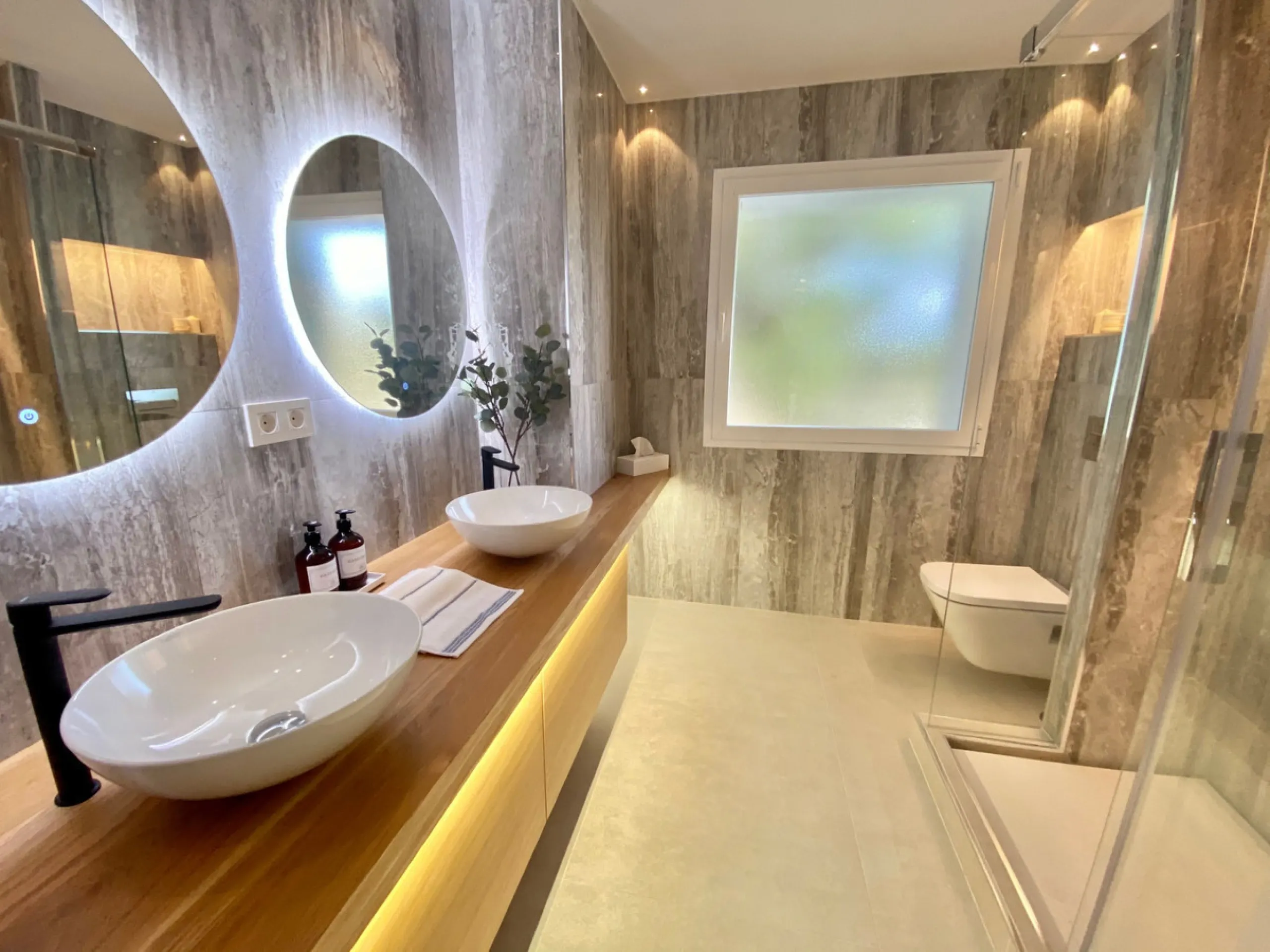 Apartment - Penthouse в продаже в Benahavís, Málaga. В доме 4 спален и 3 ванных комнат. Площадь дома 154 м²