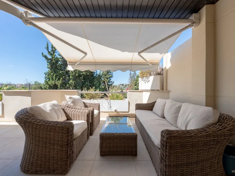 Apartment - Penthouse Duplex в продаже в Marbella, Málaga. В доме 3 спален и 3 ванных комнат. Площадь дома 133 м²