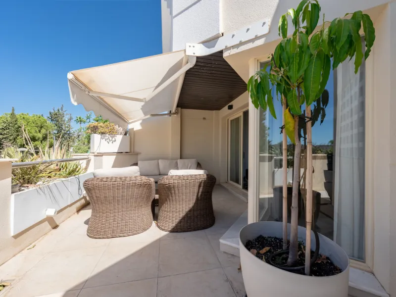 Apartment - Penthouse Duplex в продаже в Marbella, Málaga. В доме 3 спален и 3 ванных комнат. Площадь дома 133 м²