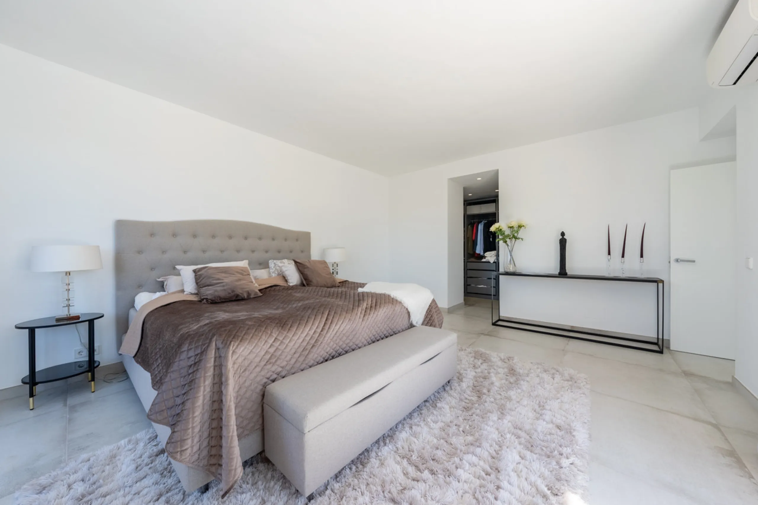 Apartment - Penthouse Duplex в продаже в Marbella, Málaga. В доме 3 спален и 3 ванных комнат. Площадь дома 133 м²