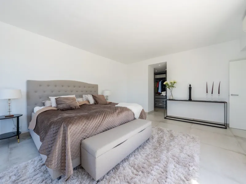 Apartment - Penthouse Duplex в продаже в Marbella, Málaga. В доме 3 спален и 3 ванных комнат. Площадь дома 133 м²