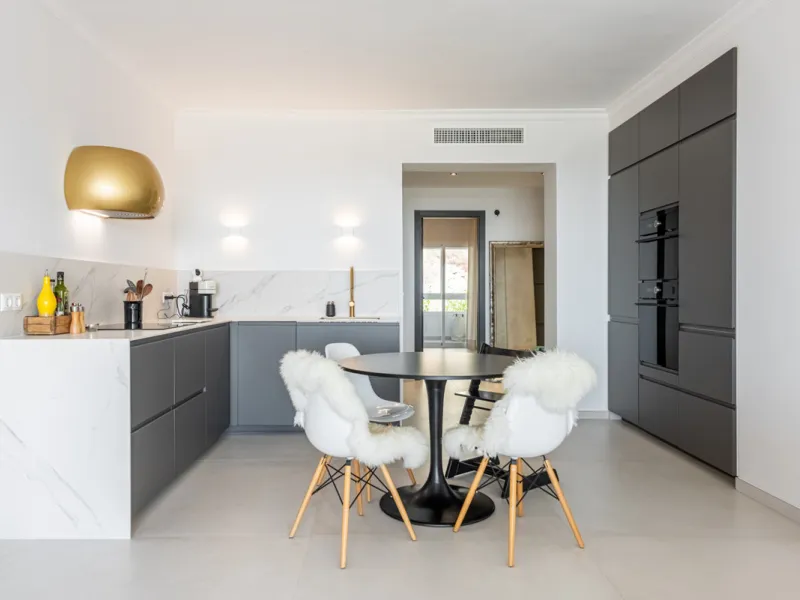 Apartment - Middle Floor Apartment в продаже в Benahavís, Málaga. В доме 3 спален и 2 ванных комнат. Площадь дома 145 м²