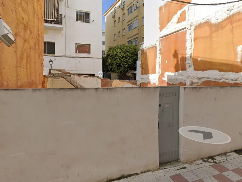 Plot - Residential Plot в продаже в Estepona, Málaga. Площадь участка 85 м²