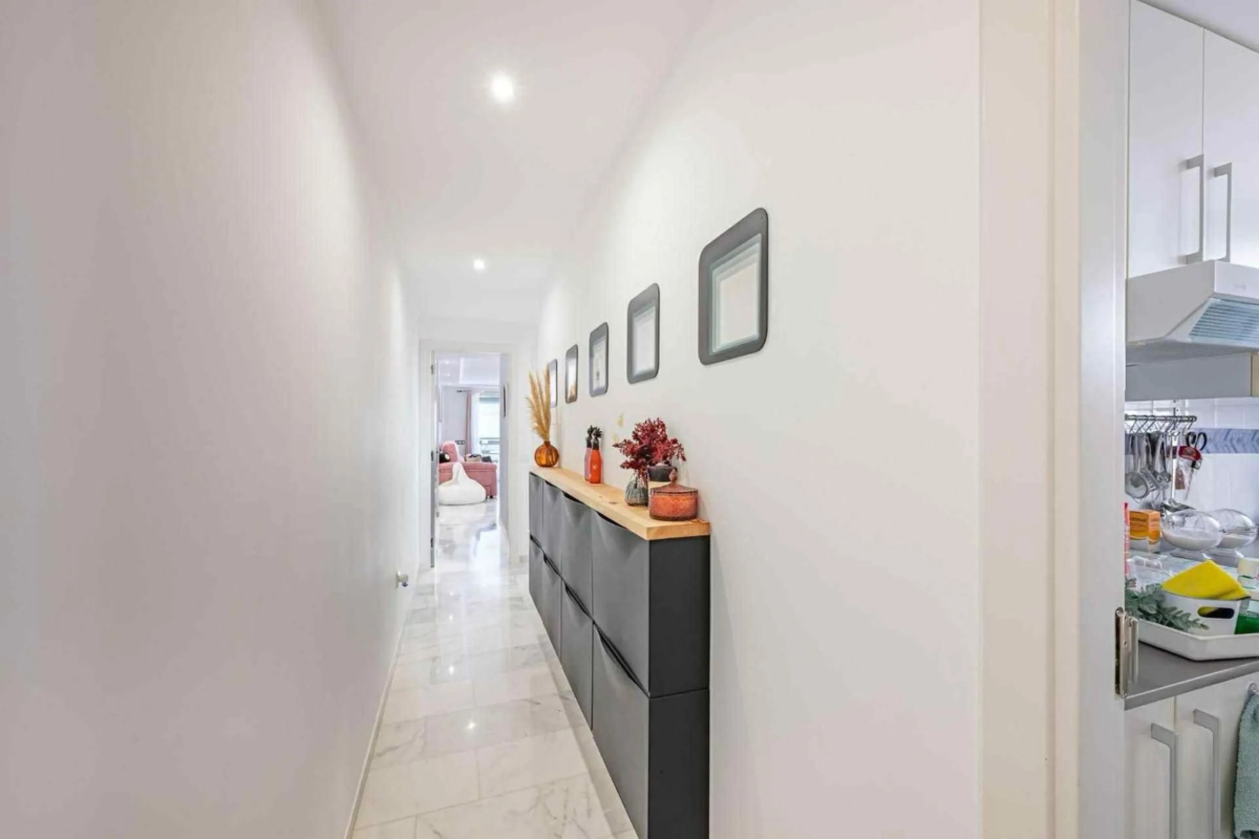 Great opportunity in Hacienda de Casares! Beautiful penthouse with panoramic sea views!