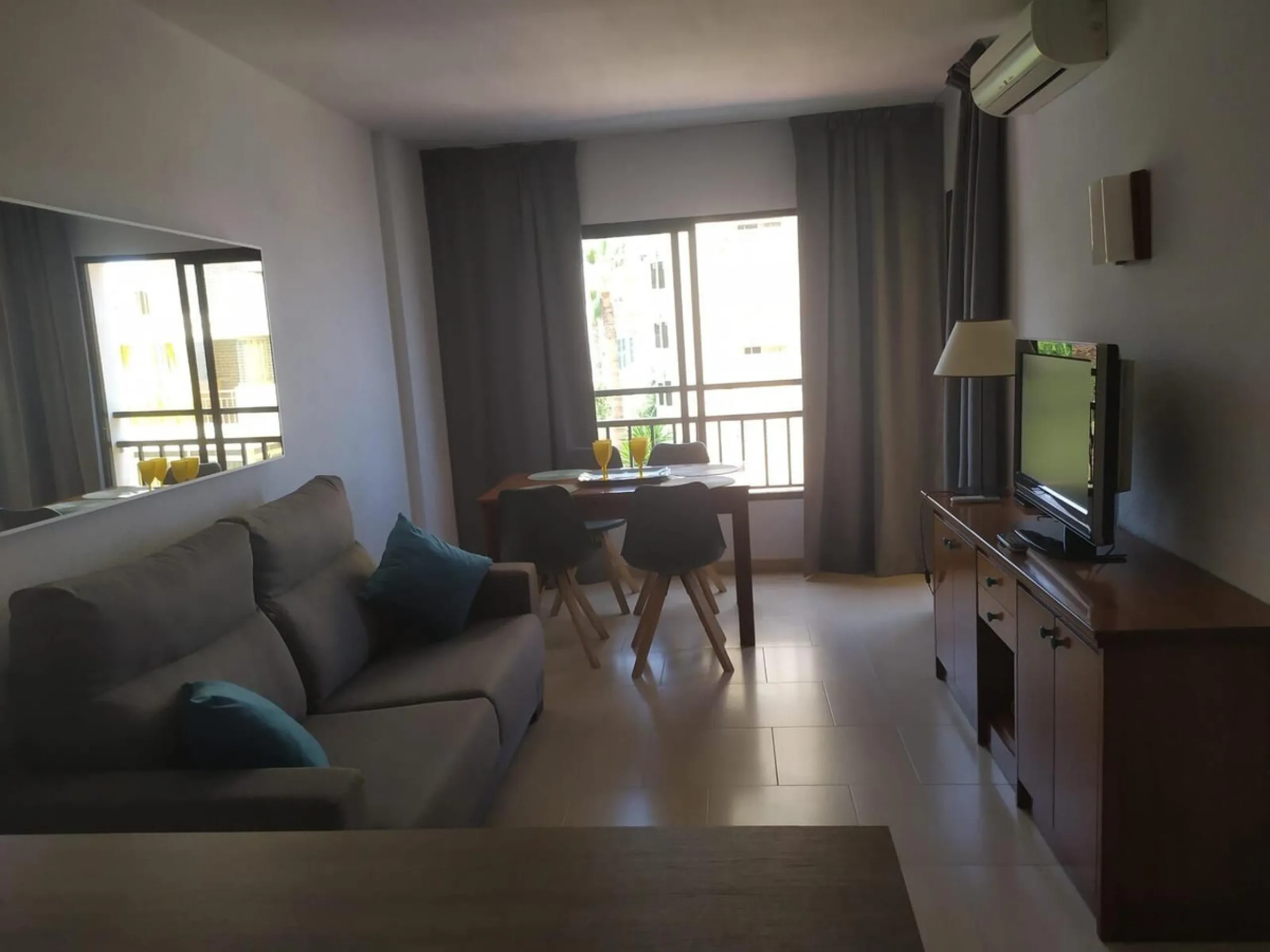 Apartment - Middle Floor Apartment в продаже в Fuengirola, Málaga. В доме 1 спален и 1 ванных комнат. Площадь дома 57 м²