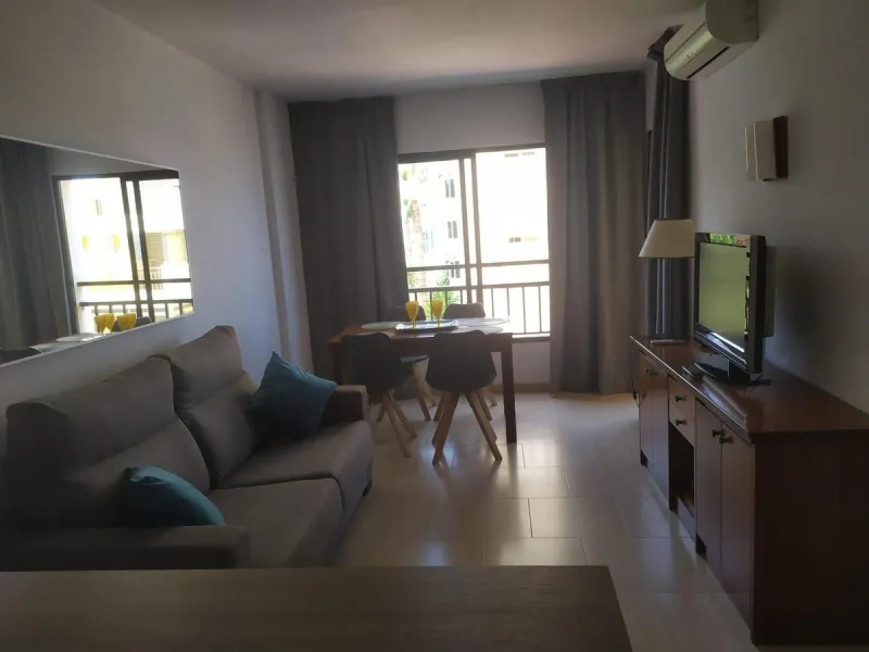 Apartment - Middle Floor Apartment в продаже в Fuengirola, Málaga. В доме 1 спален и 1 ванных комнат. Площадь дома 57 м²