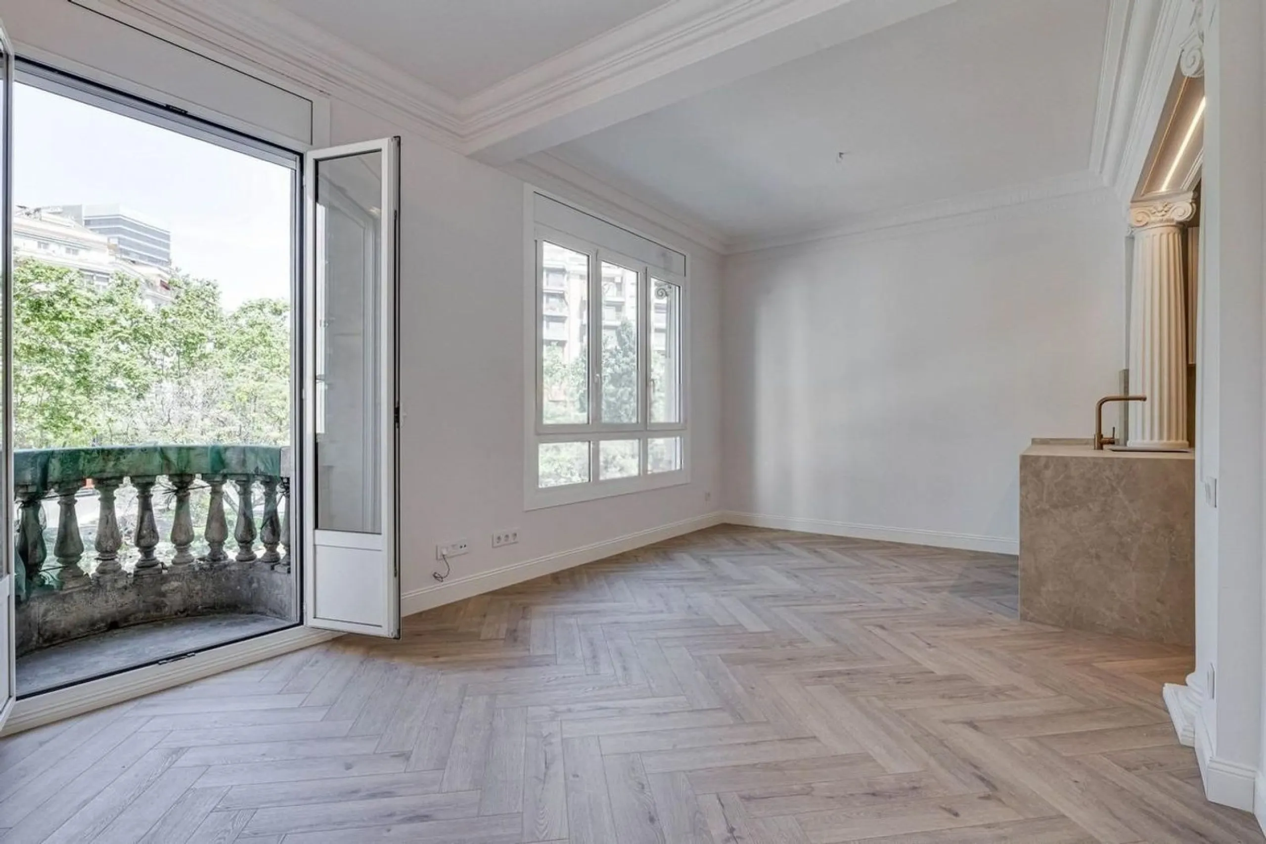 Beautifully Renovated Apartment in a Prime Barcelona Location