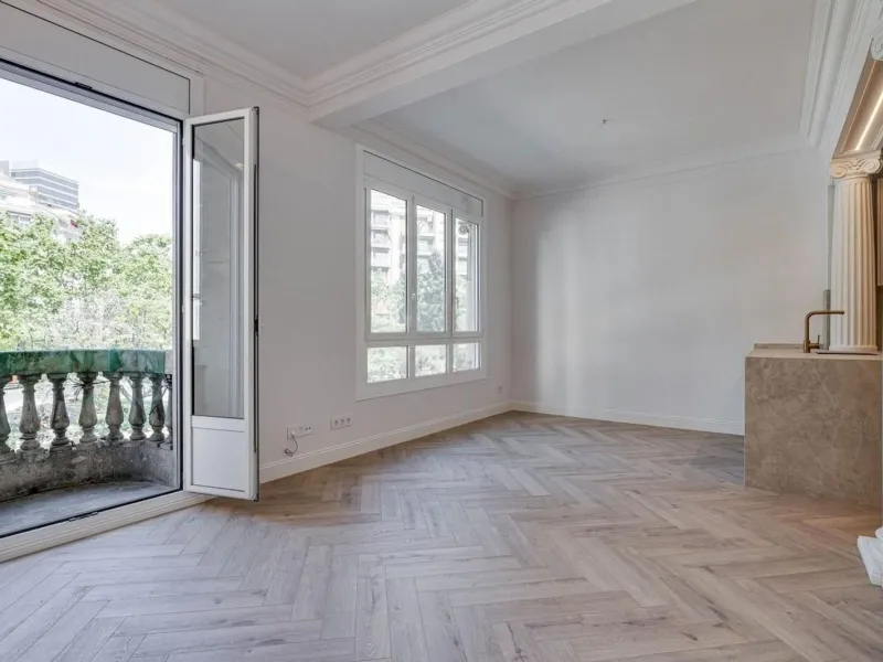 Beautifully Renovated Apartment in a Prime Barcelona Location