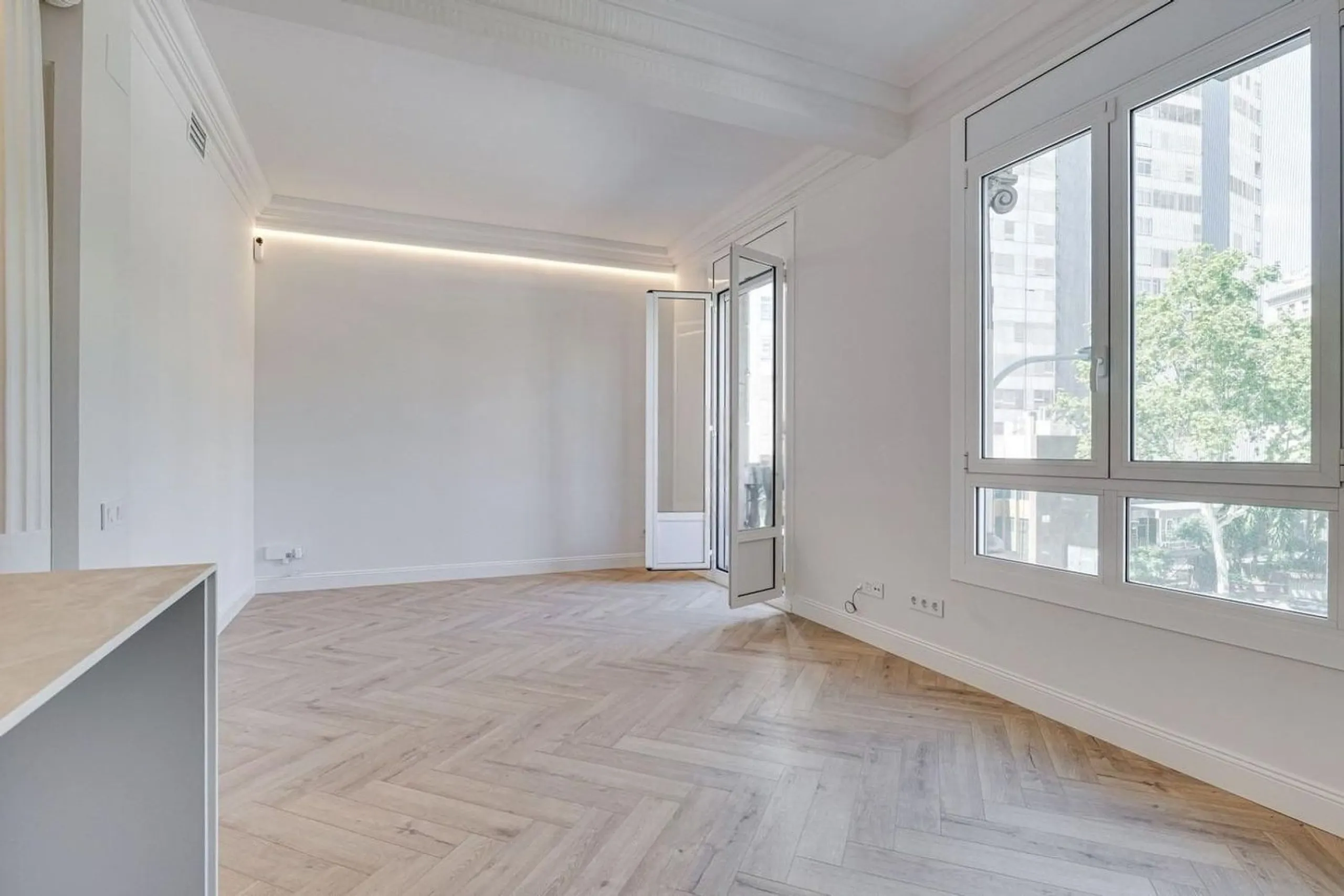 Beautifully Renovated Apartment in a Prime Barcelona Location