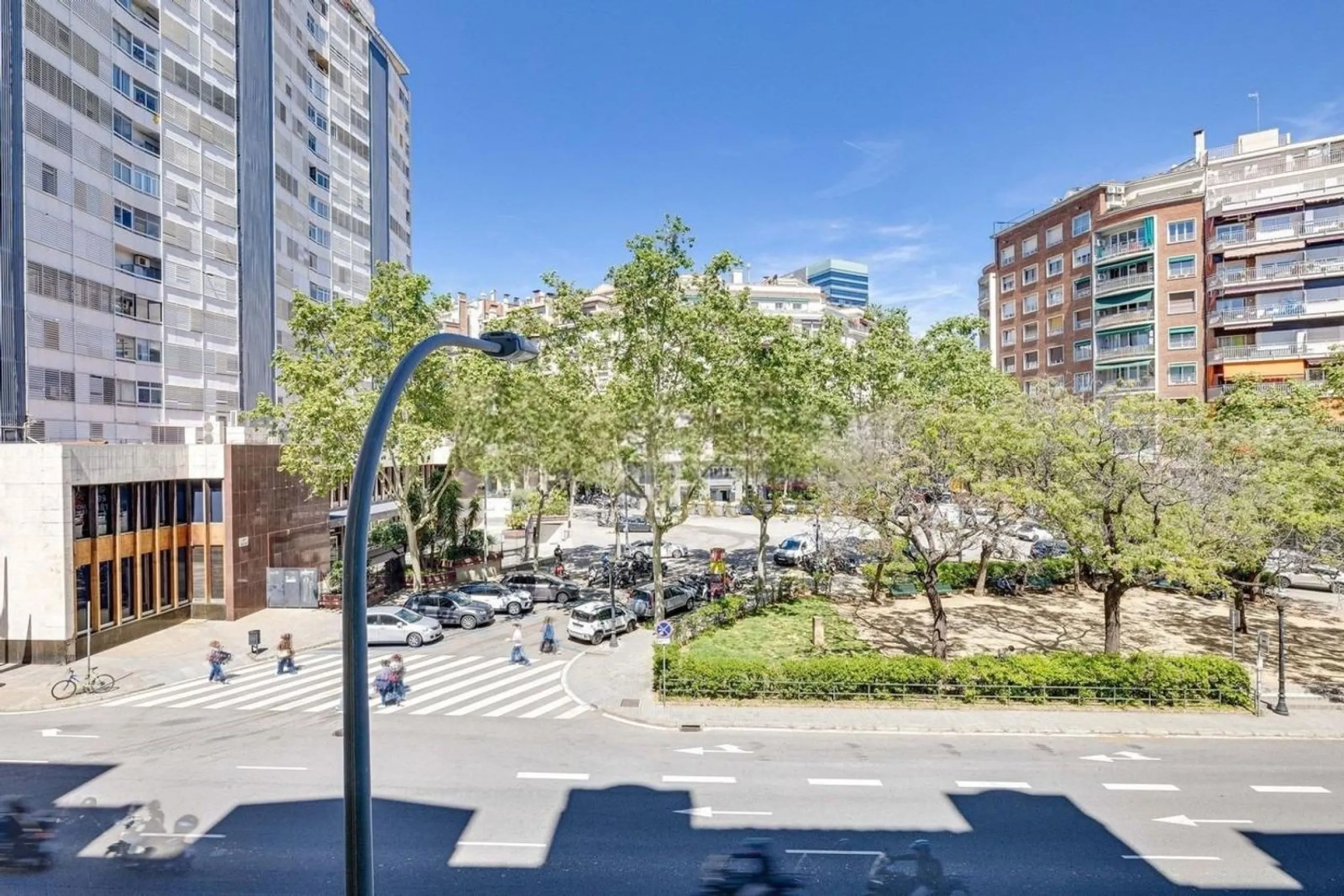 Beautifully Renovated Apartment in a Prime Barcelona Location