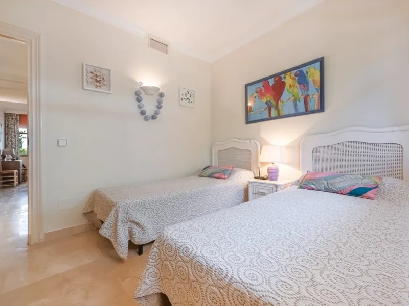 Discover this charming ground-floor apartment in the heart of Marbella's sought-after Golf Valley. Ideally positioned within walking distance of the Aloha Golf clubhouse and just a short buggy ride from the renowned Las Brisas Golf Course, this property o