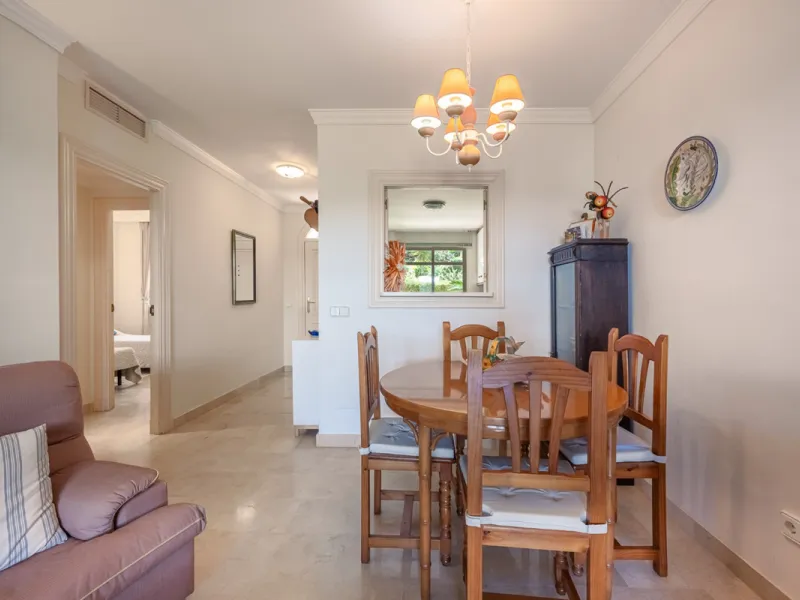 Discover this charming ground-floor apartment in the heart of Marbella's sought-after Golf Valley. Ideally positioned within walking distance of the Aloha Golf clubhouse and just a short buggy ride from the renowned Las Brisas Golf Course, this property o