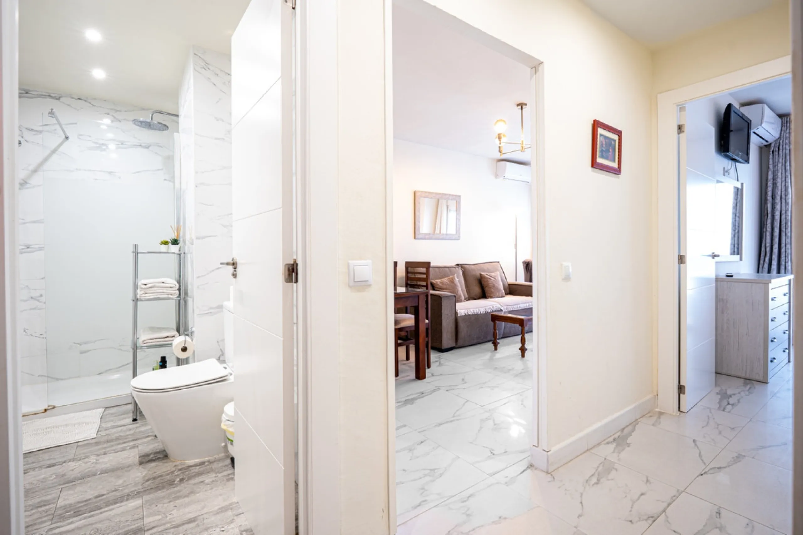 Apartment - Middle Floor Apartment в продаже в Marbella, Málaga. В доме 1 спален и 1 ванных комнат. Площадь дома 56 м²