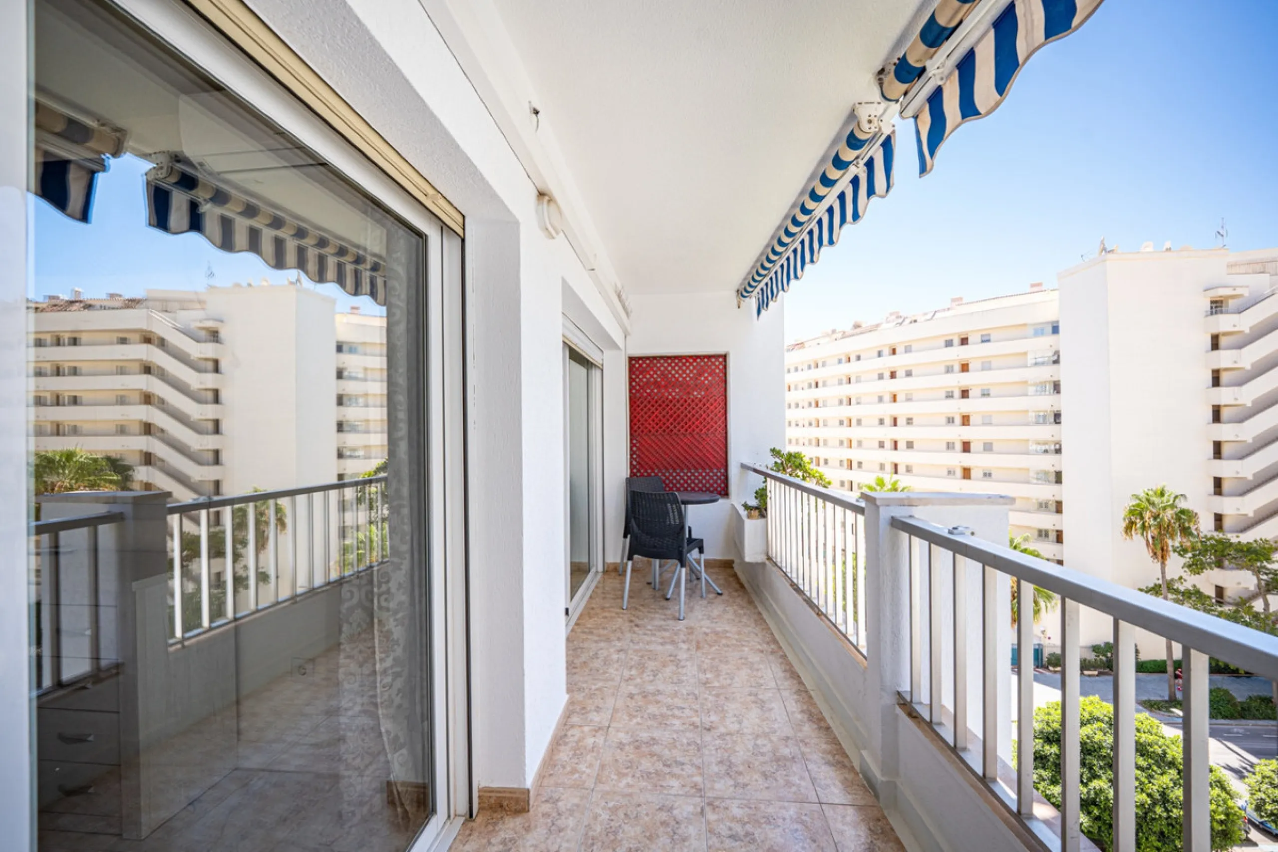 Apartment - Middle Floor Apartment в продаже в Marbella, Málaga. В доме 1 спален и 1 ванных комнат. Площадь дома 56 м²