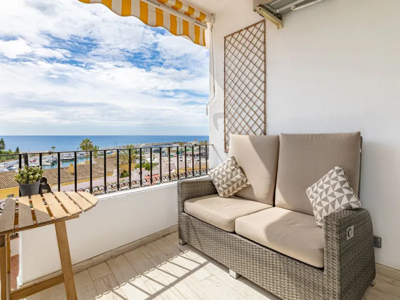 PRICE REDUCED - BEACHFRONT OPPORTUNITY and a Perfect rental investment.