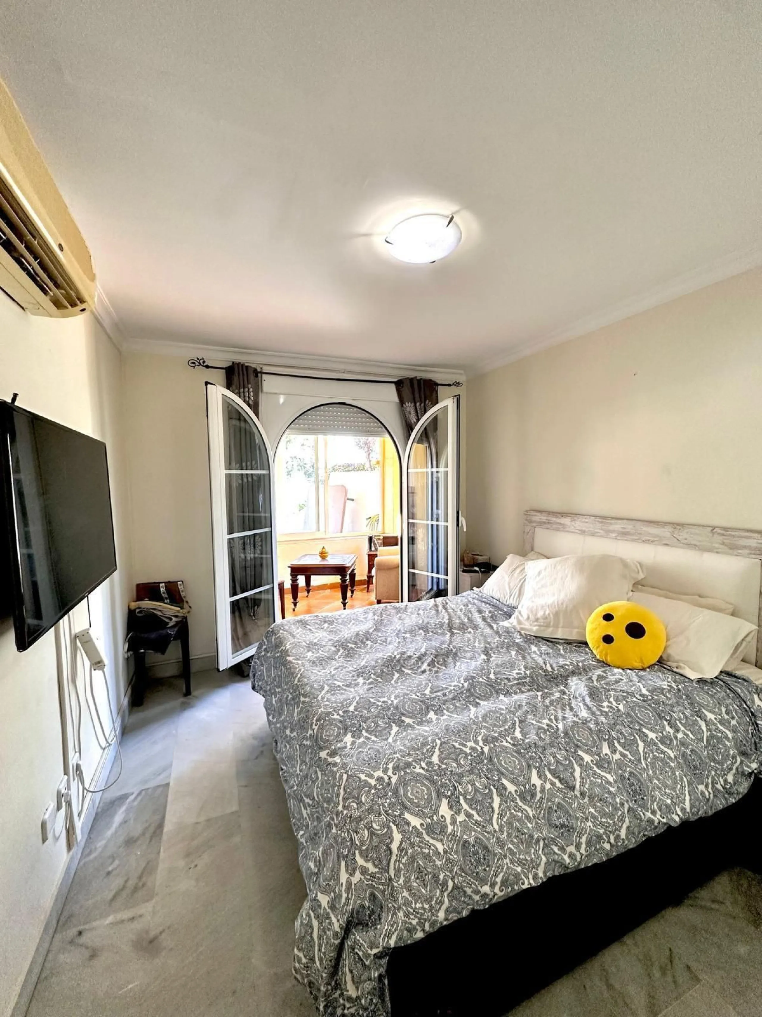 Apartment - Duplex в продаже в Marbella, Málaga. В доме 3 спален и 2 ванных комнат. Площадь дома 130 м²
