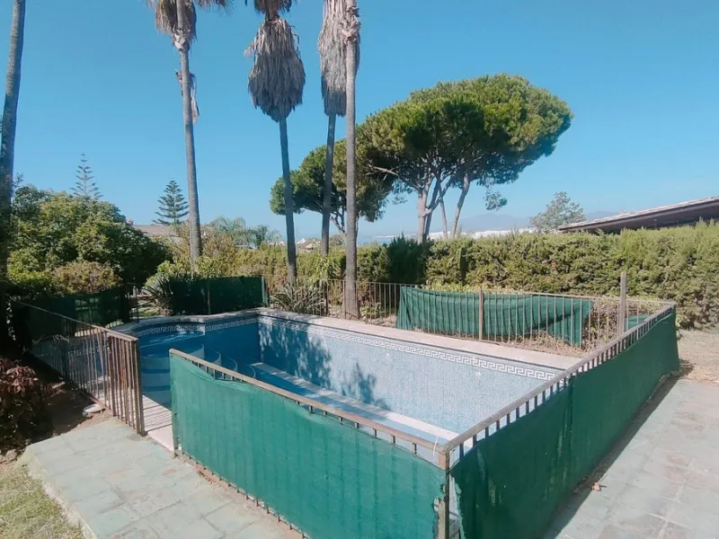 Finca with Sea & Port Views – Marbella,
