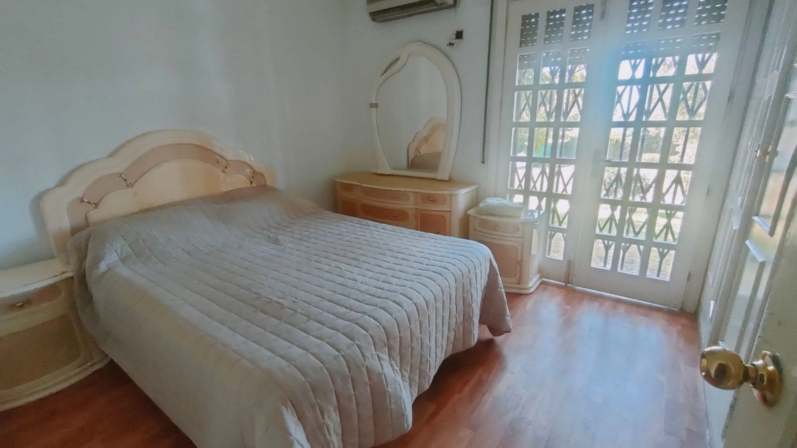 Finca with Sea & Port Views – Marbella,