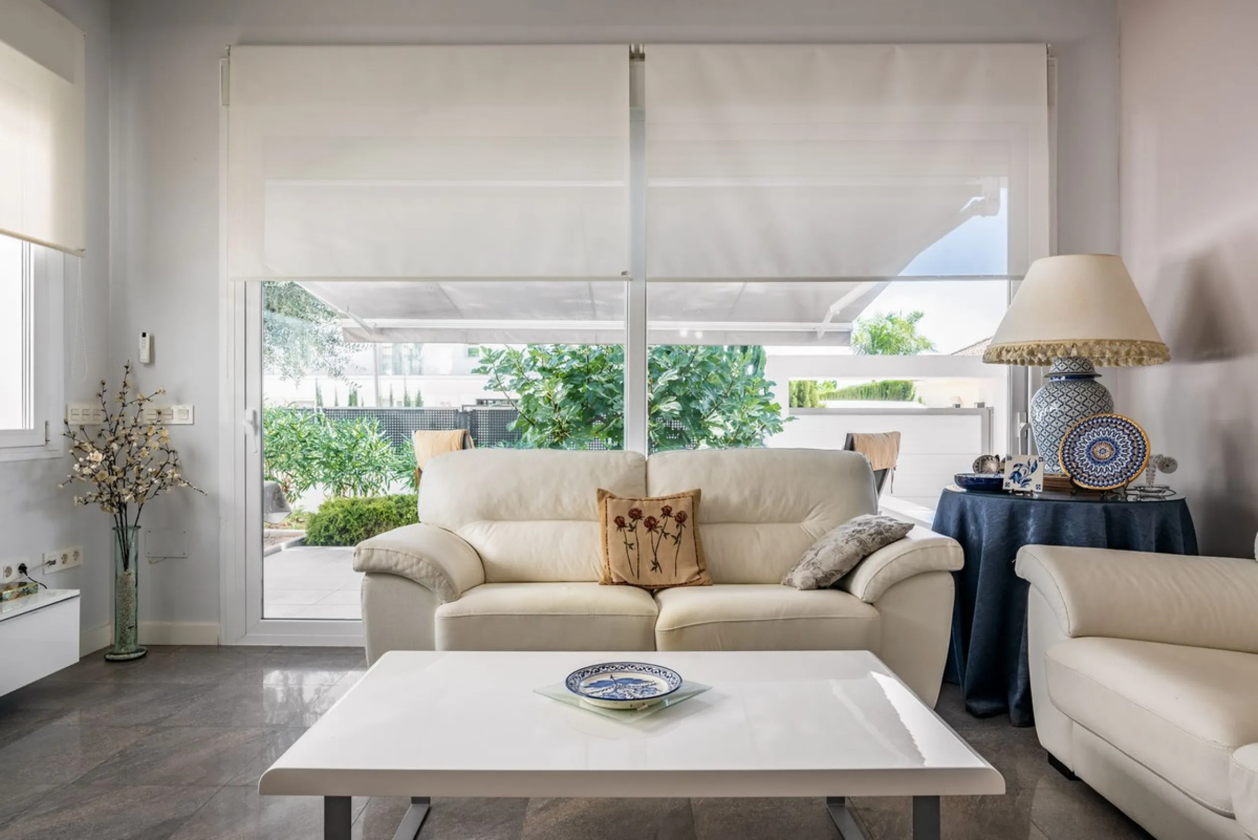House - Detached Villa в продаже в Marbella, Málaga. В доме 4 спален и 2 ванных комнат. Площадь дома 166 м². Площадь участка 415 м²