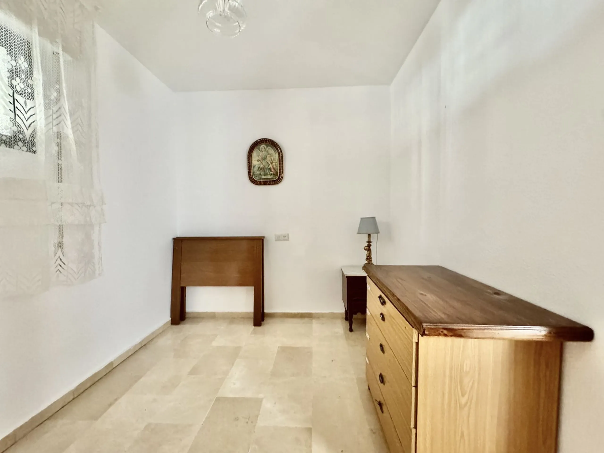 Apartment - Middle Floor Apartment в продаже в Fuengirola, Málaga. В доме 3 спален и 1 ванных комнат. Площадь дома 94 м²