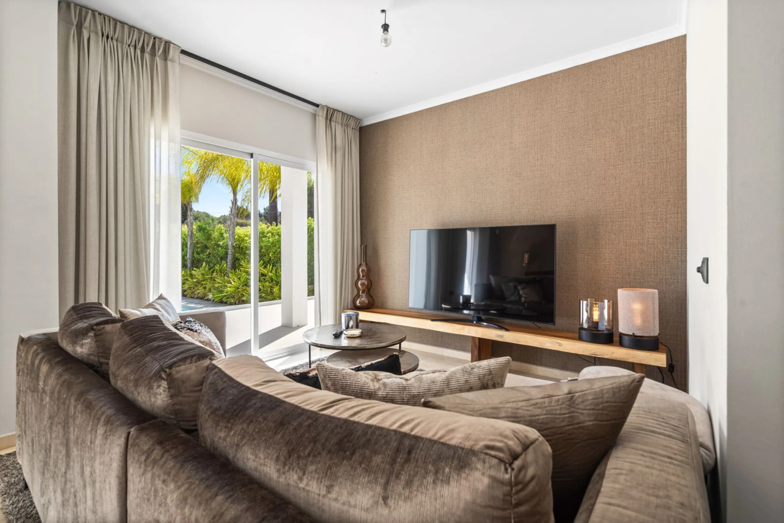 Detached Andalusian-Style Villa in Nueva Andalucía — Walk to Puerto Banús & the Beach