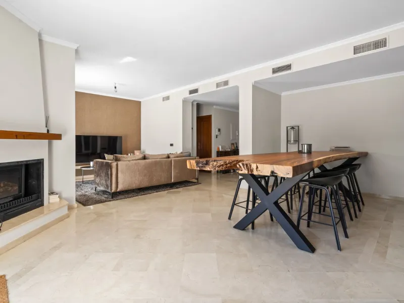 Detached Andalusian-Style Villa in Nueva Andalucía — Walk to Puerto Banús & the Beach