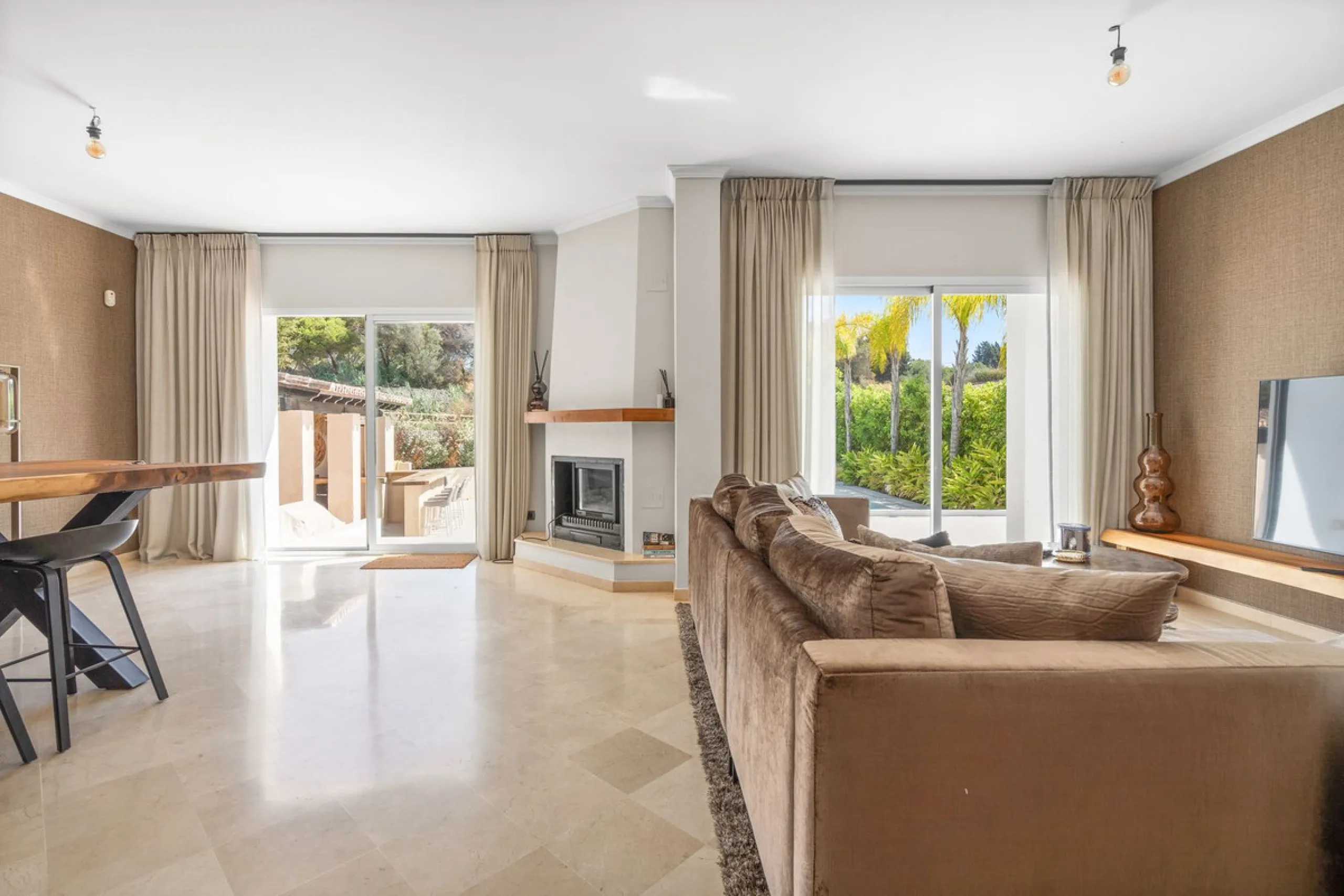 Detached Andalusian-Style Villa in Nueva Andalucía — Walk to Puerto Banús & the Beach