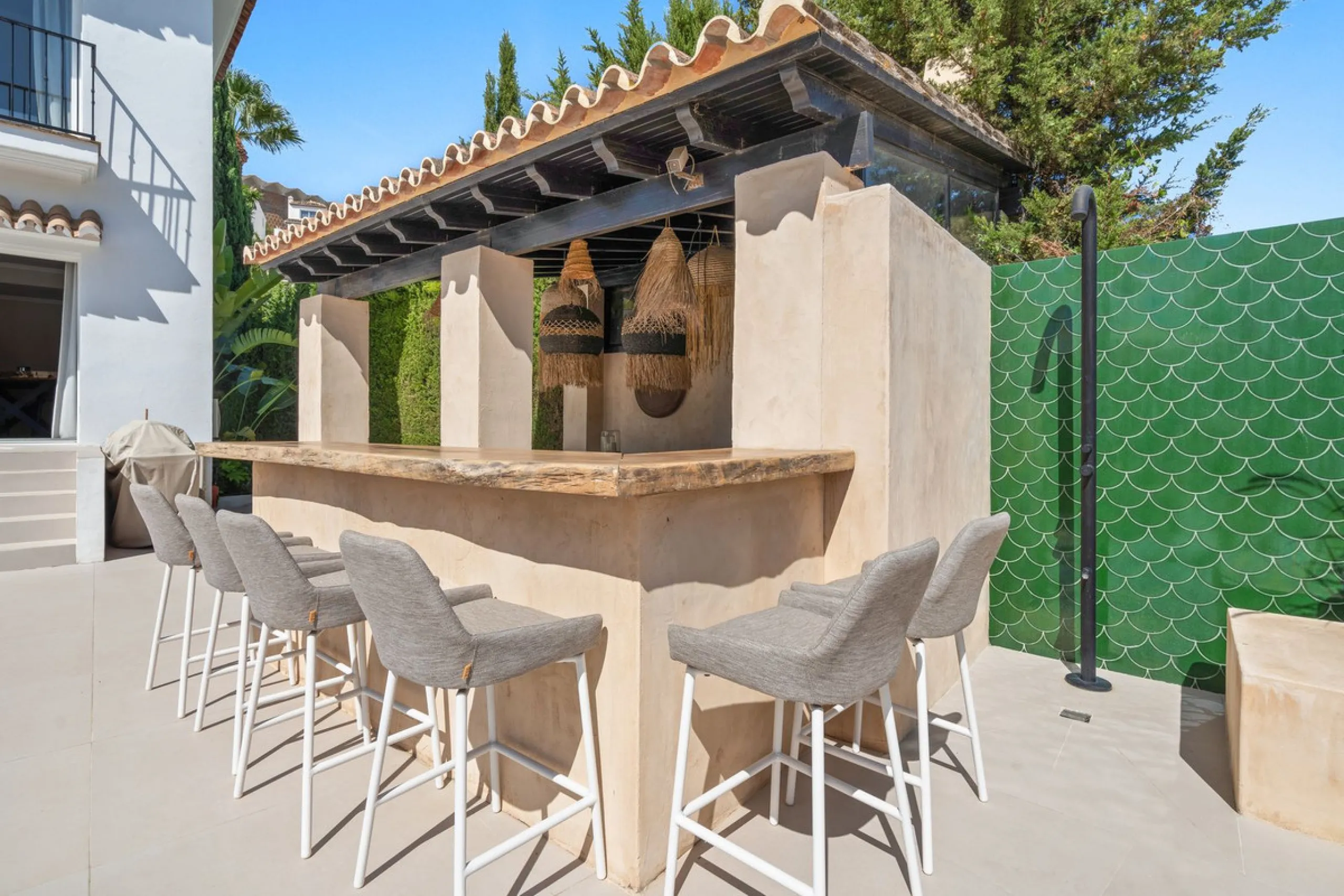 Detached Andalusian-Style Villa in Nueva Andalucía — Walk to Puerto Banús & the Beach