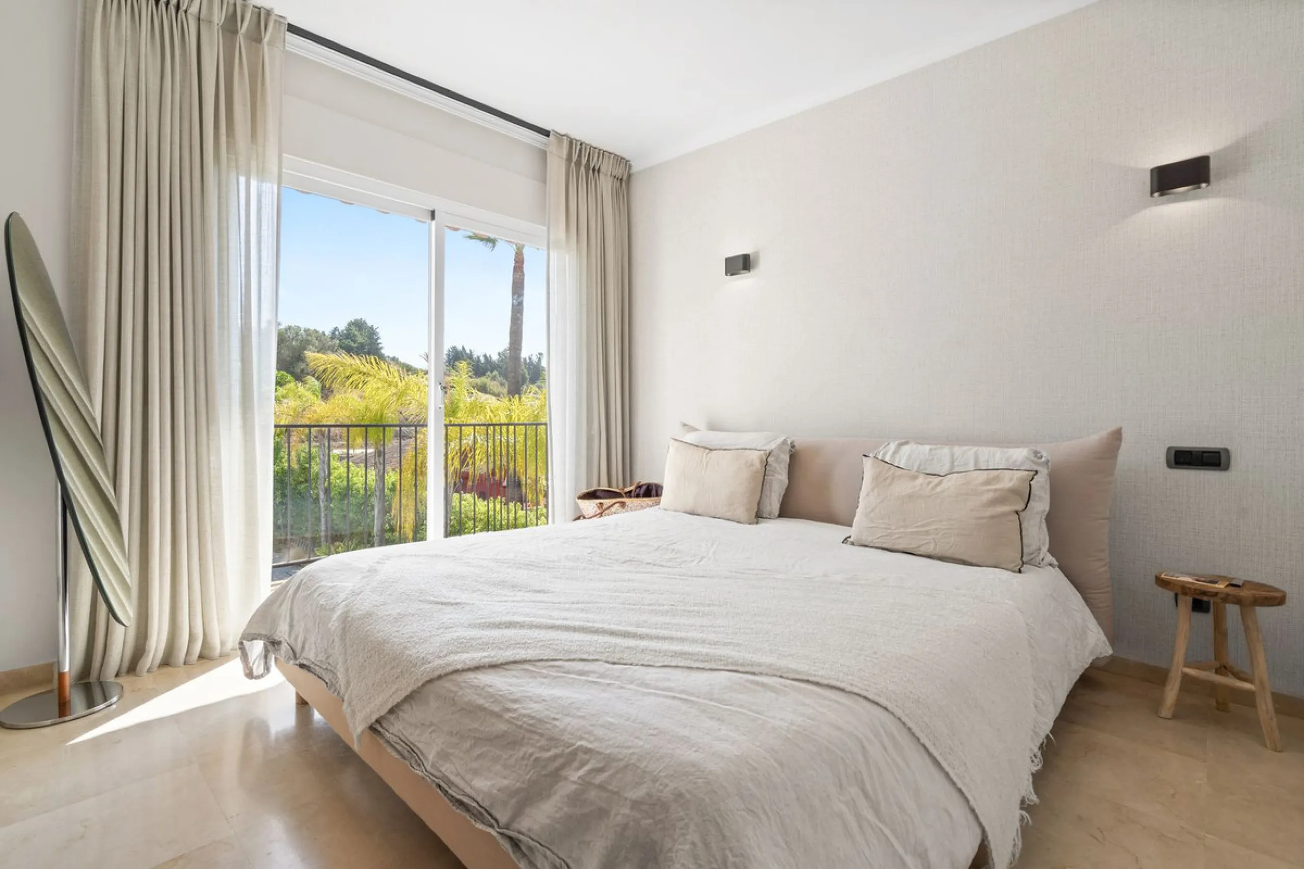 Detached Andalusian-Style Villa in Nueva Andalucía — Walk to Puerto Banús & the Beach
