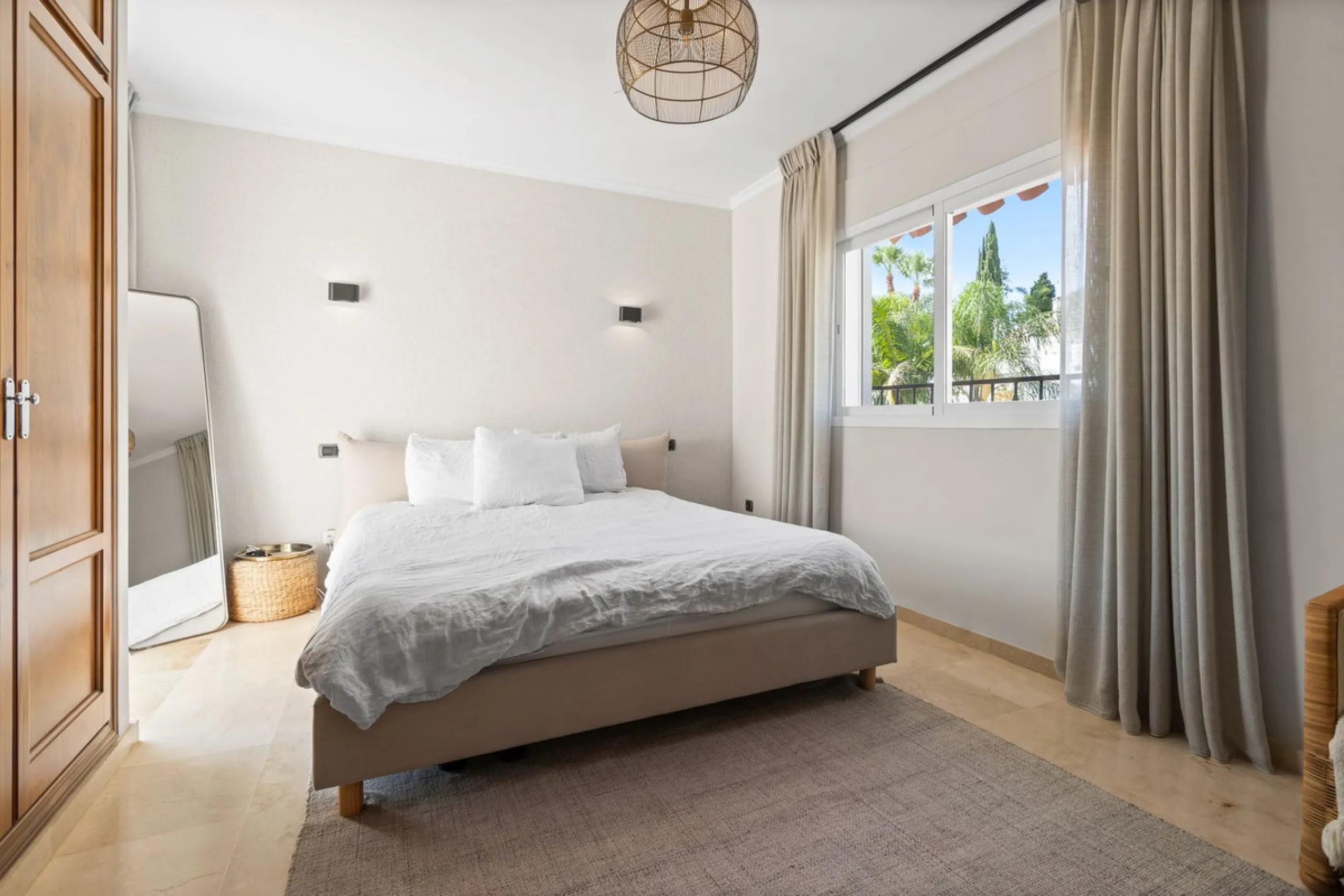 Detached Andalusian-Style Villa in Nueva Andalucía — Walk to Puerto Banús & the Beach