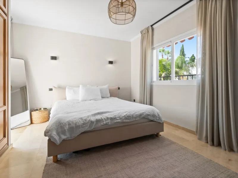 Detached Andalusian-Style Villa in Nueva Andalucía — Walk to Puerto Banús & the Beach