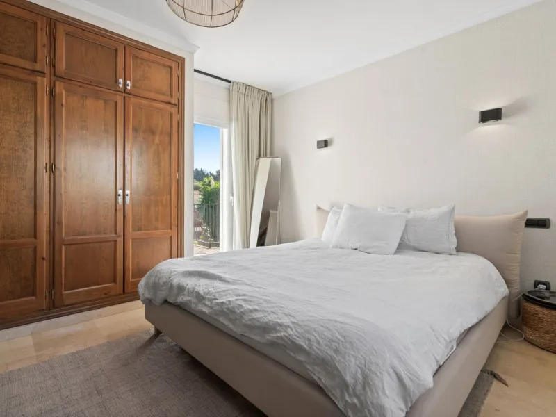 Detached Andalusian-Style Villa in Nueva Andalucía — Walk to Puerto Banús & the Beach