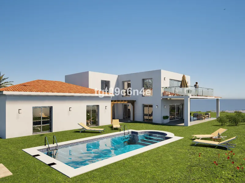 Rustic buildable plot of land for sale very close to Estepona city. Possibility of building a house of up to 500 m2: 250 m2 below ground level (basement floor); ground floor of 125 m2 and upper floor of 125 m2.