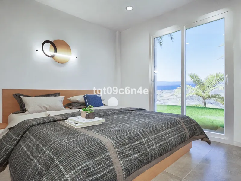 Rustic buildable plot of land for sale very close to Estepona city. Possibility of building a house of up to 500 m2: 250 m2 below ground level (basement floor); ground floor of 125 m2 and upper floor of 125 m2.