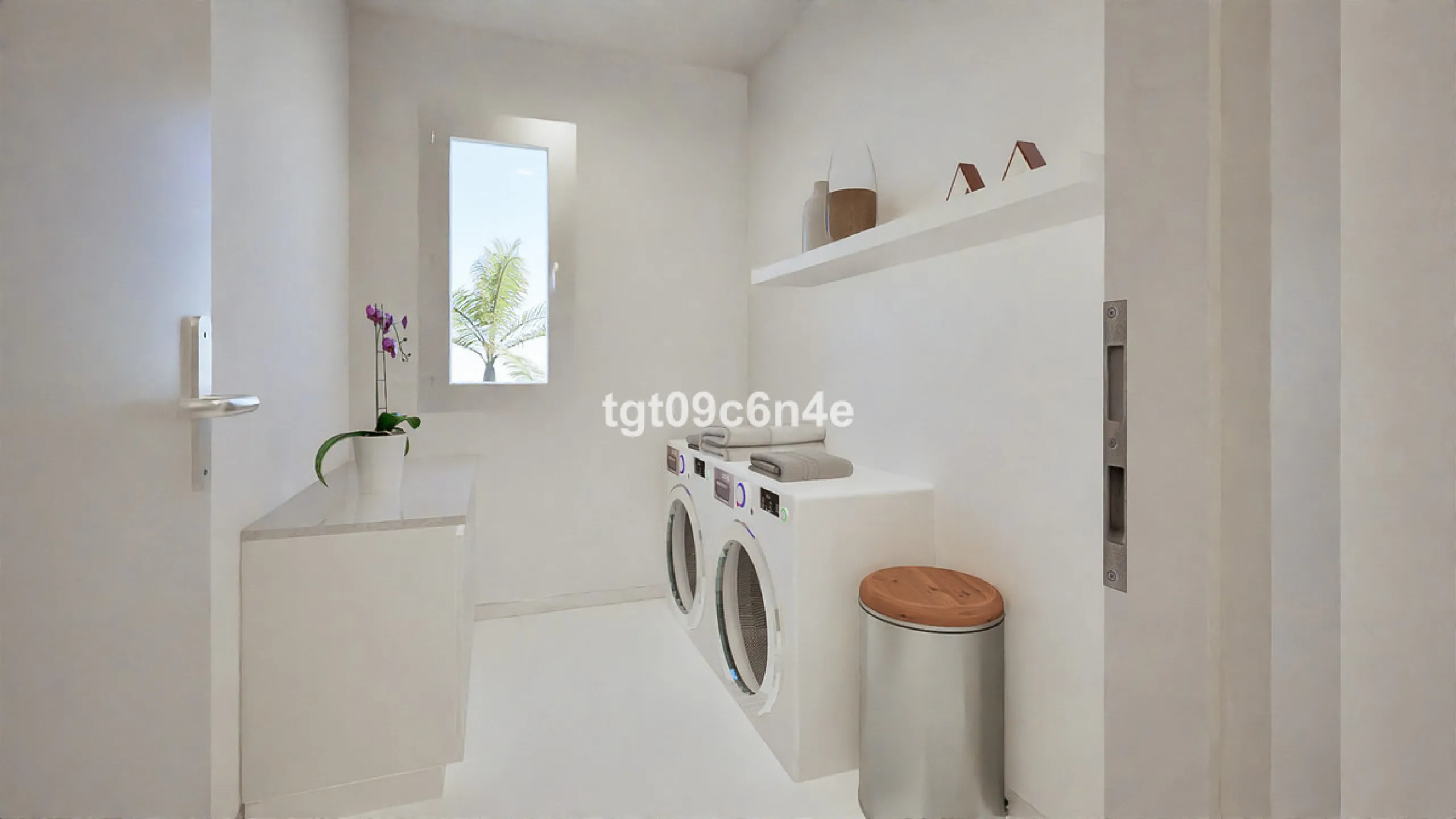 Rustic buildable plot of land for sale very close to Estepona city. Possibility of building a house of up to 500 m2: 250 m2 below ground level (basement floor); ground floor of 125 m2 and upper floor of 125 m2.