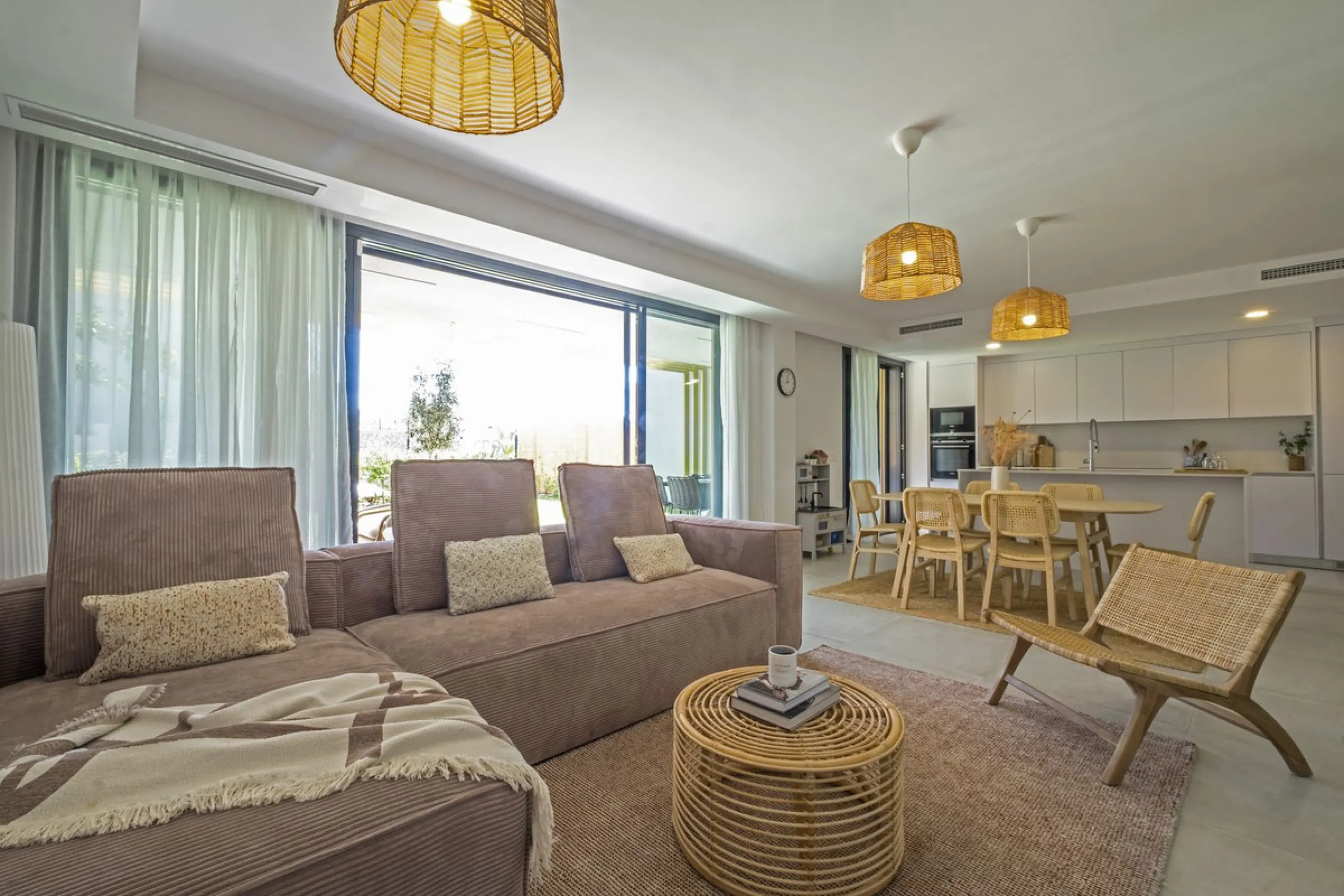 House - Townhouse в продаже в Mijas, Málaga. В доме 3 спален и 3 ванных комнат. Площадь дома 139 м²