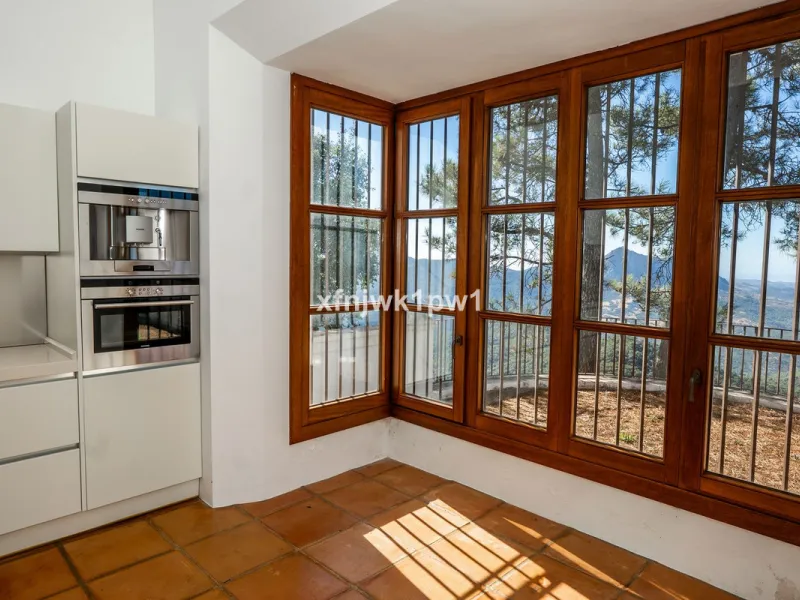 Stunning Rural Villa in Gaucín with Panoramic Views