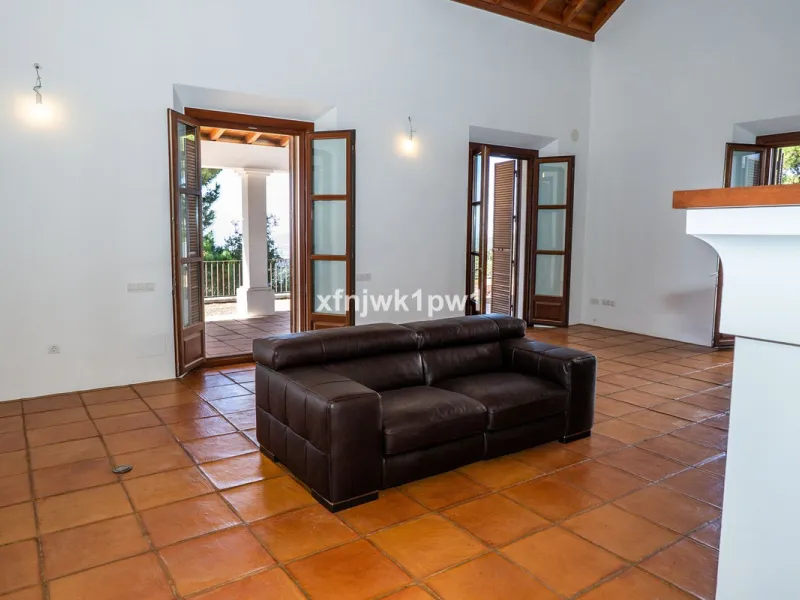 Stunning Rural Villa in Gaucín with Panoramic Views